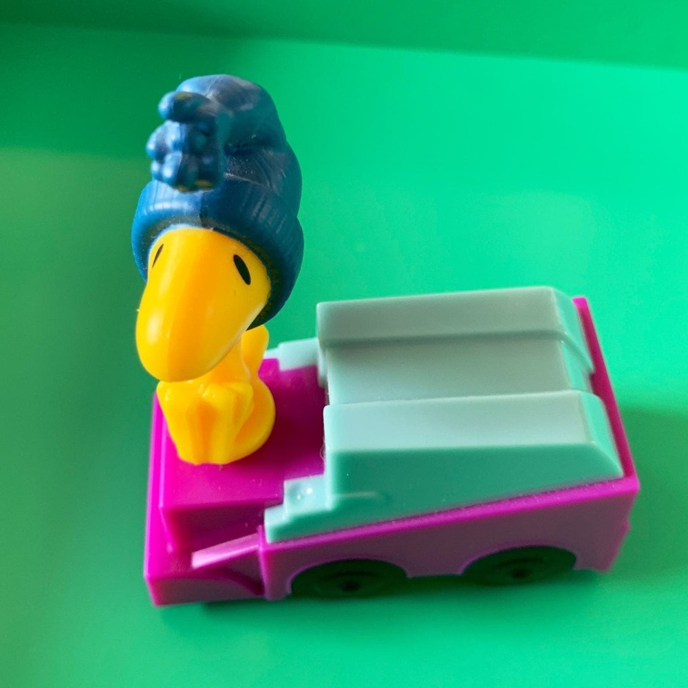 Woodstock car toy‎